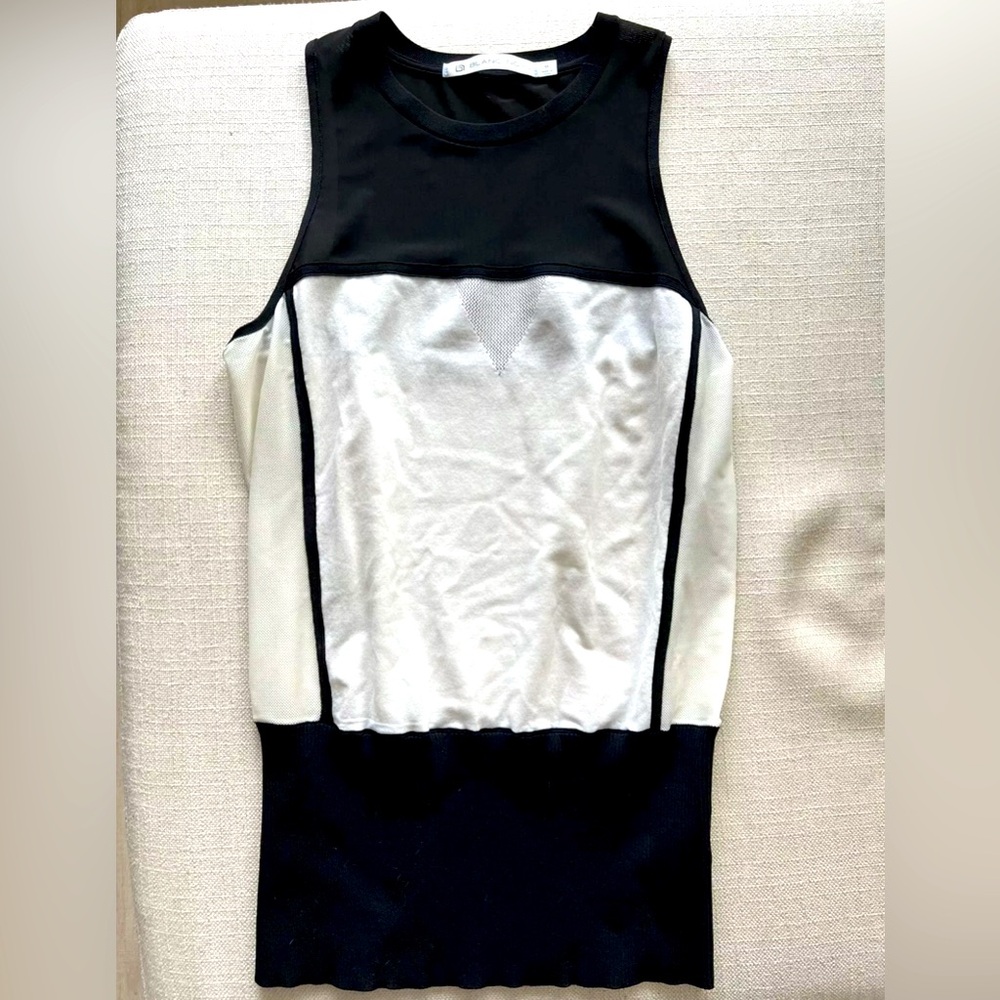 blanc noir Black and White Colorblock Sleeveless Top
